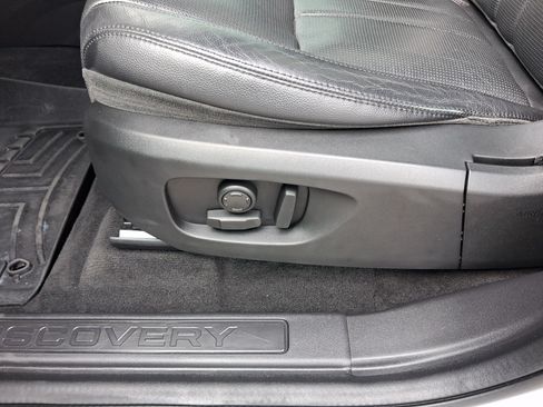 Used 2017 Land Rover Discovery Sport HSE AWD/4WD image 11