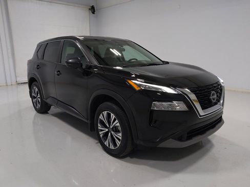 Used 2022 Nissan Rogue SV image 13