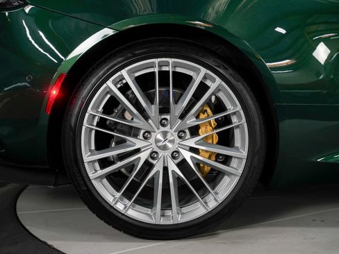 Used 2023 Aston Martin DBS Coupe image 28