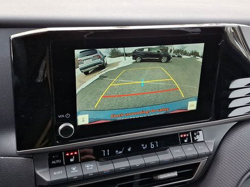 Certified 2025 Toyota Camry SE w/ Convenience Package image 17