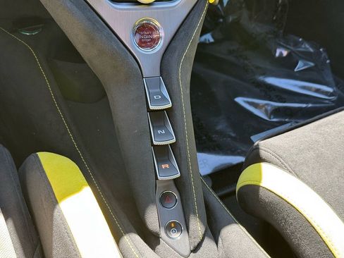 Used 2024 McLaren 750S image 35