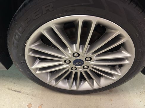 Used 2014 Ford Fusion SE w/ Equipment Group 202A FWD image 32