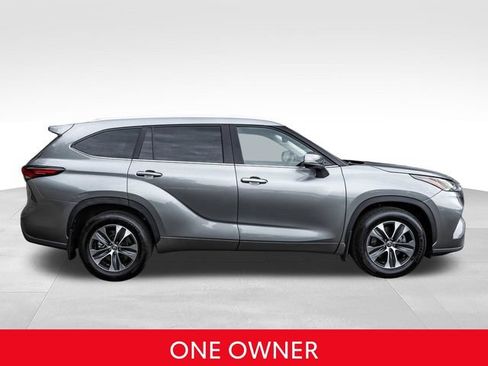 Certified 2025 Toyota Highlander XLE AWD/4WD image 5