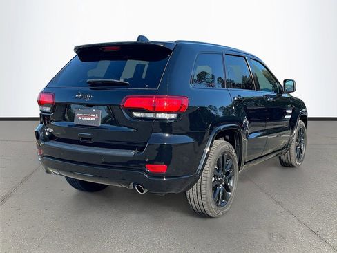 Certified 2019 Jeep Grand Cherokee Altitude image 7