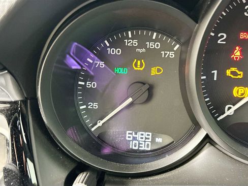 Used 2025 Porsche Macan image 14