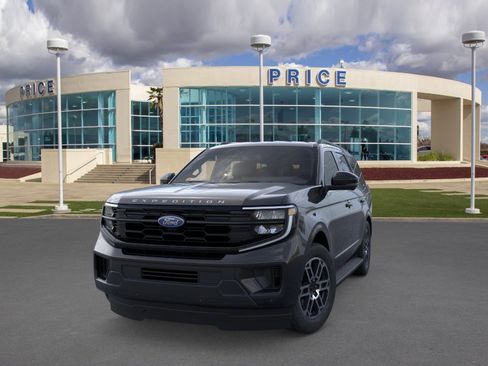 New 2026 Ford Expedition Active AWD/4WD image 2