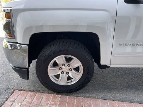 Used 2018 Chevrolet Silverado 1500 LT image 29