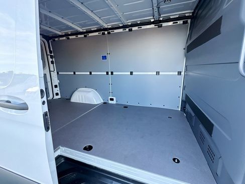 New 2026 Mercedes-Benz Sprinter 2500 image 22