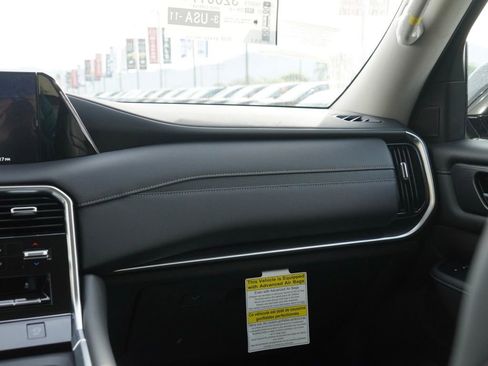 New 2026 Nissan Armada SV image 23