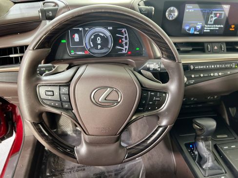 Used 2021 Lexus ES 300h w/ Premium Package FWD image 11