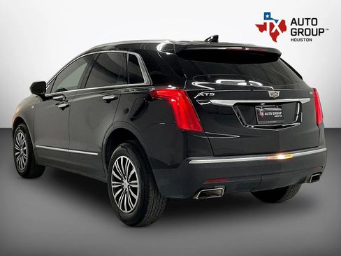 Used 2017 Cadillac XT5 Luxury w/ Driver Awareness Package FWD image 3