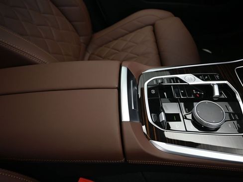 New 2026 BMW X5 xDrive50e image 27