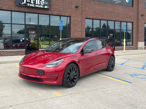 Used 2021 Tesla Model 3 Performance image 2