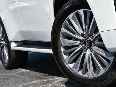 Used 2025 INFINITI QX80 Luxe AWD/4WD image 14