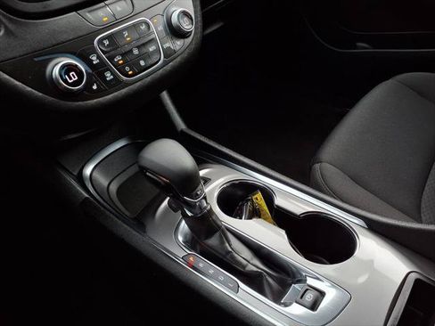 Used 2024 Chevrolet Malibu LT FWD image 17