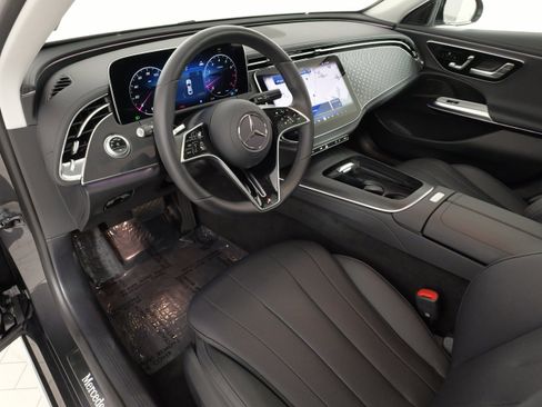 Used 2025 Mercedes-Benz E 350 4MATIC Sedan image 28