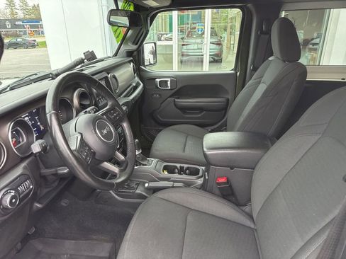 Used 2020 Jeep Wrangler Sport AWD/4WD image 9