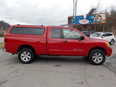 Used 2012 Nissan Titan SV w/ SV Value Truck Pkg image 4