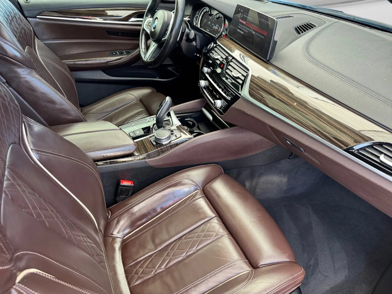 Used 2017 BMW 540i RWD image 24