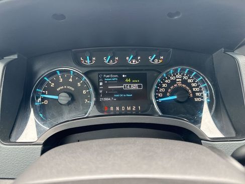 Used 2011 Ford F150 XLT w/ XLT Chrome Pkg AWD/4WD image 12