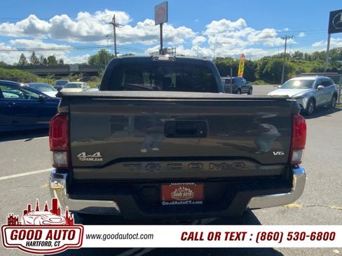 Used 2020 Toyota Tacoma SR5 AWD/4WD image 6