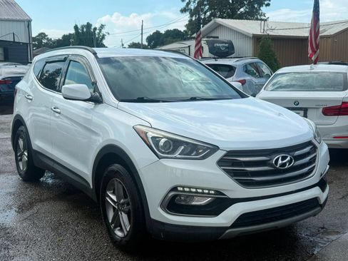 Used 2017 Hyundai Santa Fe Sport FWD image 2