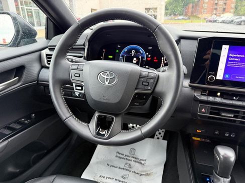 Certified 2025 Toyota Camry SE image 13