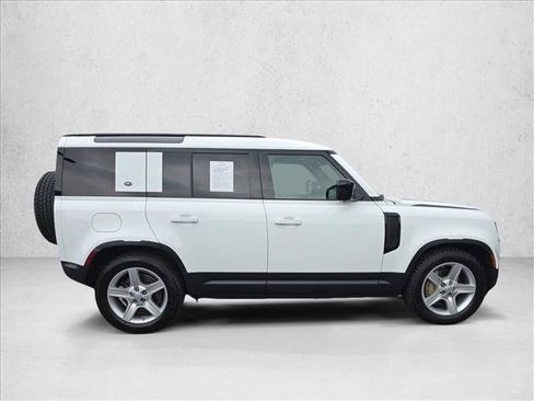 Used 2020 Land Rover Defender 110 HSE AWD/4WD image 4