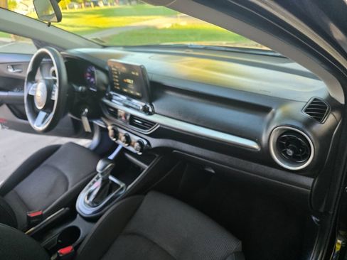 Used 2020 Kia Forte LXS FWD image 18