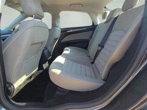 Used 2018 Ford Fusion S image 23