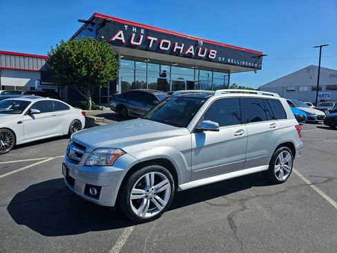 Used 2010 Mercedes-Benz GLK 350 4MATIC image 1