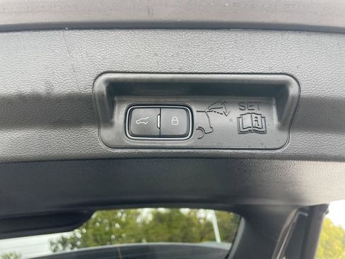 Certified 2022 Ford Explorer XLT w/ Equipment Group 202A image 37