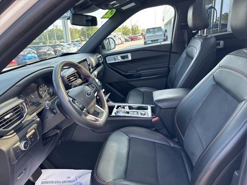 Certified 2022 Ford Explorer ST-Line w/ Class IV Trailer Tow Package image 13