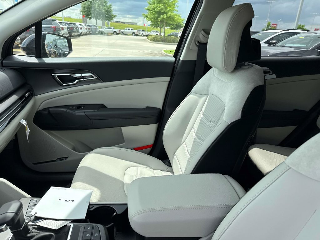 New 2026 Kia Sportage SX AWD/4WD image 16