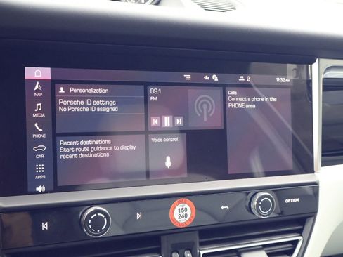 New 2026 Porsche Macan S image 17