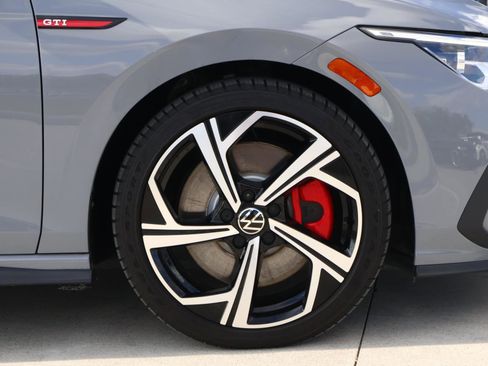 Used 2024 Volkswagen GTI SE w/ MDO Package image 8