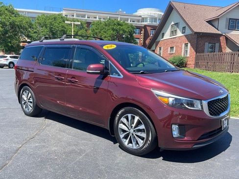Used 2016 Kia Sedona SX FWD image 41
