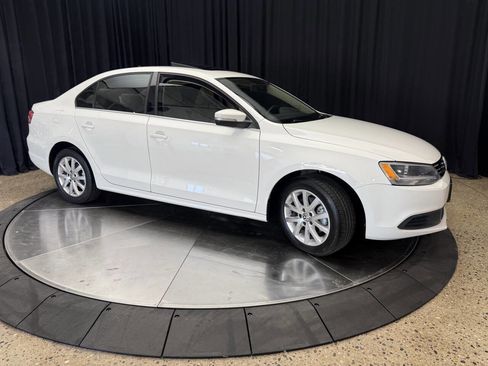 Used 2013 Volkswagen Jetta SE FWD image 11