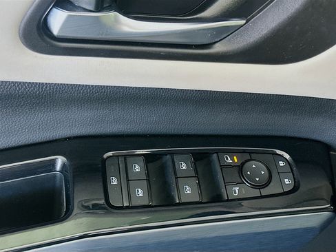 Used 2024 Nissan Pathfinder SL w/ SL Premium Package image 15