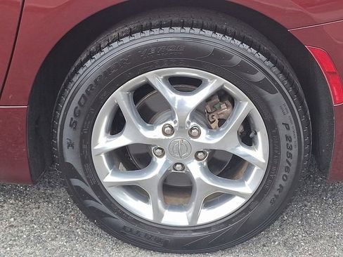 Used 2017 Chrysler Pacifica Limited image 28