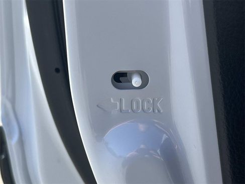 New 2026 Mitsubishi Eclipse Cross SE image 13