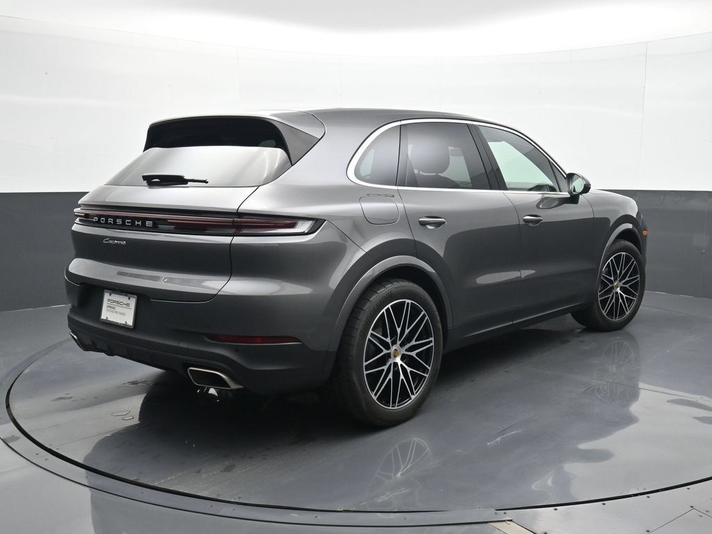 Certified 2024 Porsche Cayenne AWD/4WD image 22