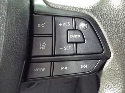 Certified 2023 Toyota Sienna LE FWD image 13