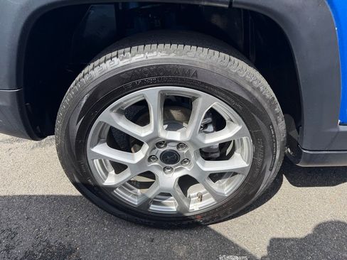 Certified 2025 Jeep Compass Limited AWD/4WD image 15