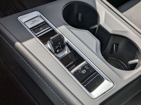 New 2026 Volkswagen Atlas SE FWD image 24