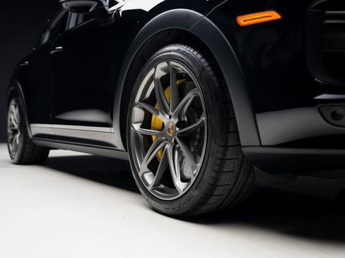 Used 2023 Porsche Cayenne Turbo GT image 80