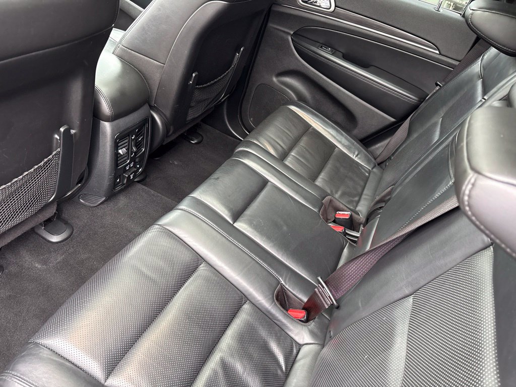 Used 2020 Jeep Grand Cherokee Limited w/ Luxury Group II AWD/4WD image 16