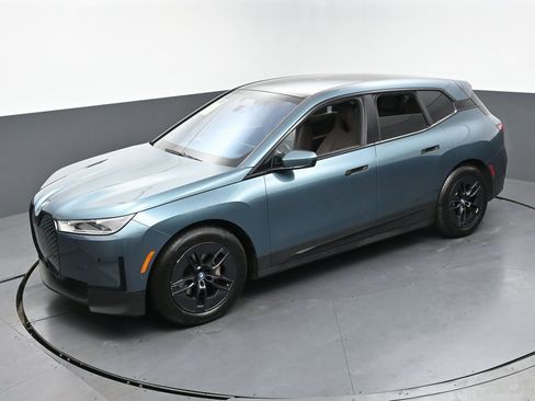 Used 2023 BMW iX xDrive50 w/ Premium Package image 44