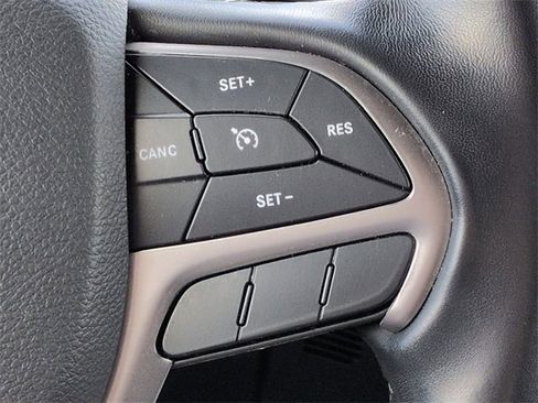 Certified 2021 Jeep Grand Cherokee Laredo image 25