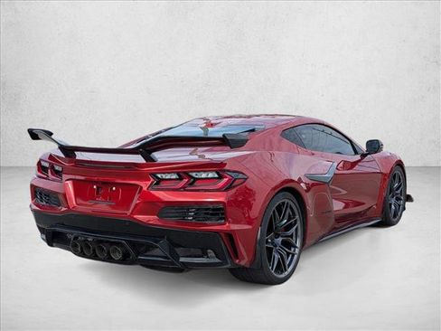 Used 2024 Chevrolet Corvette Z06 w/ Z07 Performance Package image 5